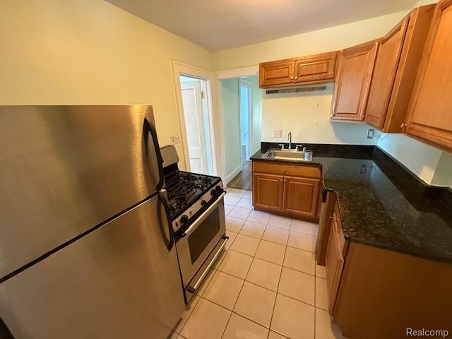 526 E 11 Mile, Royal Oak, MI 48067 — Photo 12