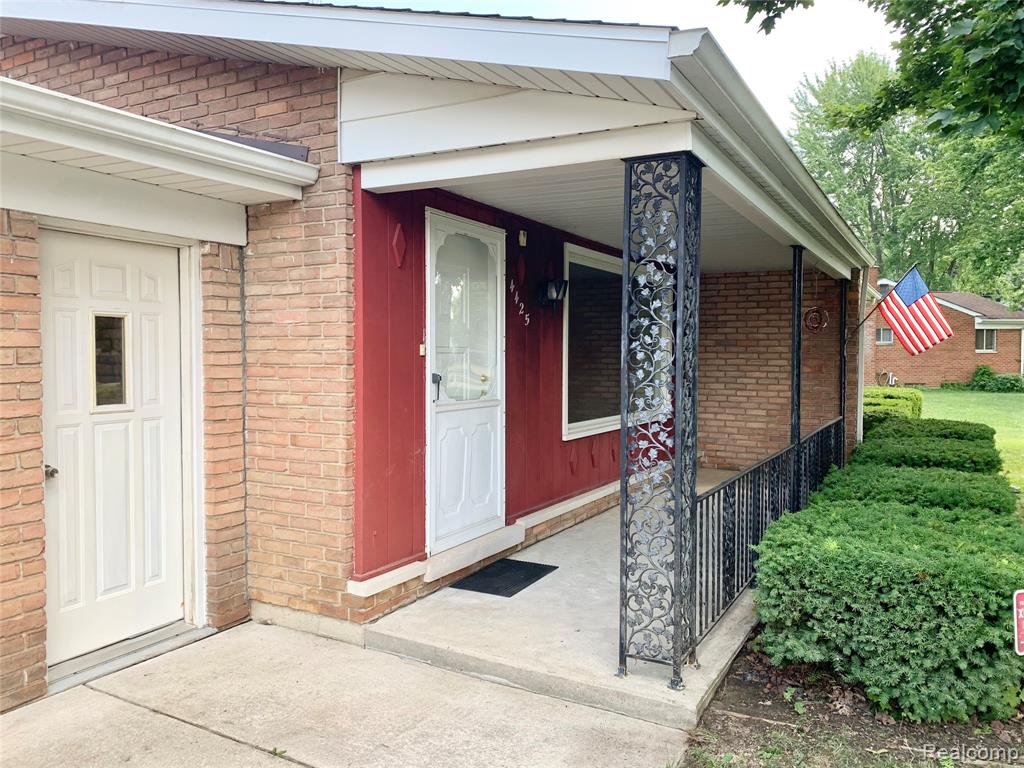 4425 Old Colony Drive, Flint, MI 48507 — Photo 3