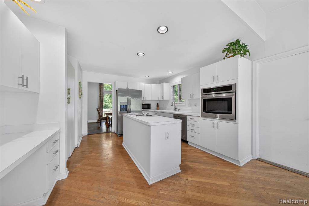 8694 Brazos Court, White Lake, MI — Photo 11