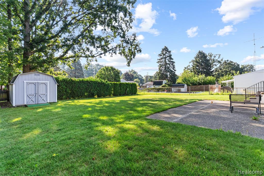 4323 Ashlawn Drive, Flint, MI 48507 — Photo 29