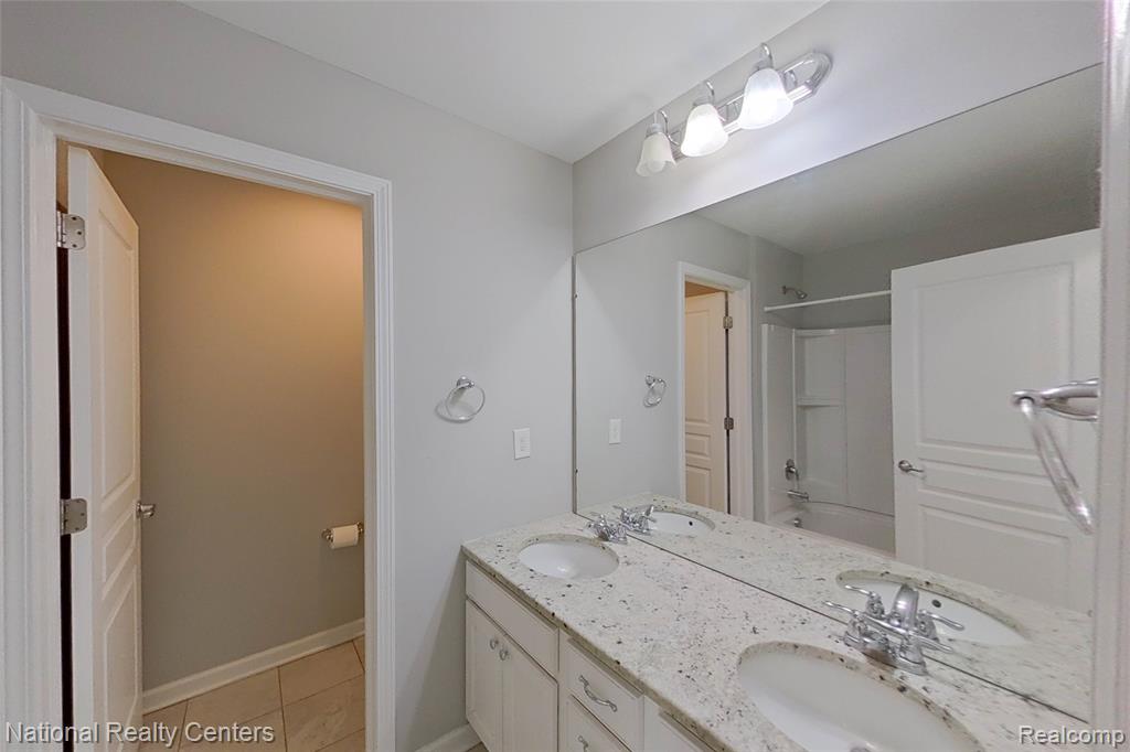 58180 Jonagold Lane, New Hudson, MI 48165 — Photo 38