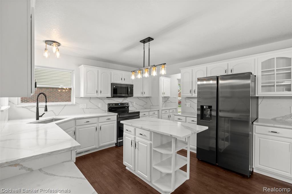 16413 MULBERRY Way, Northville, MI 48168 — Photo 12