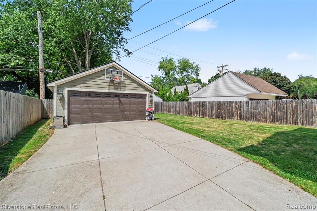 501 N Kenwood Avenue, Royal Oak, MI 48067 — Photo 25