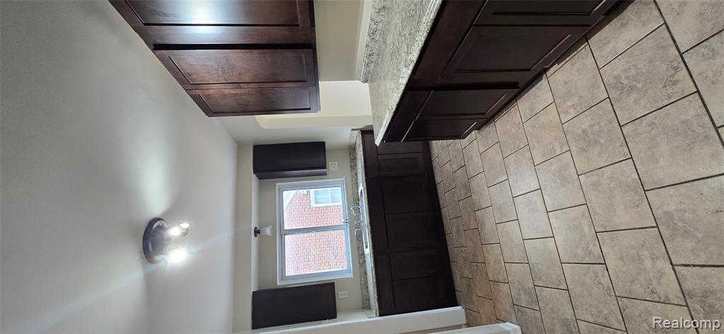 8669 Grayfield Street, Dearborn Heights, MI 48127 — Photo 5