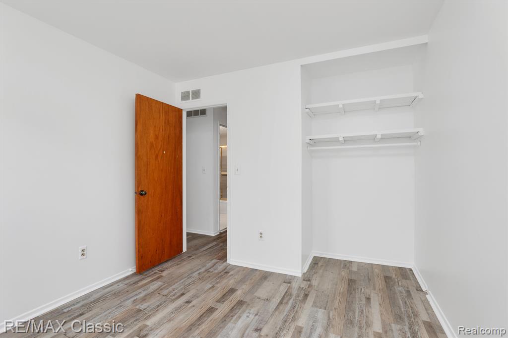 41722 ONAWAY Drive, Northville, MI 48167 — Photo 18