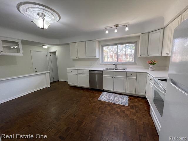 5824 WARBLER Drive, Clarkston, MI — Photo 10