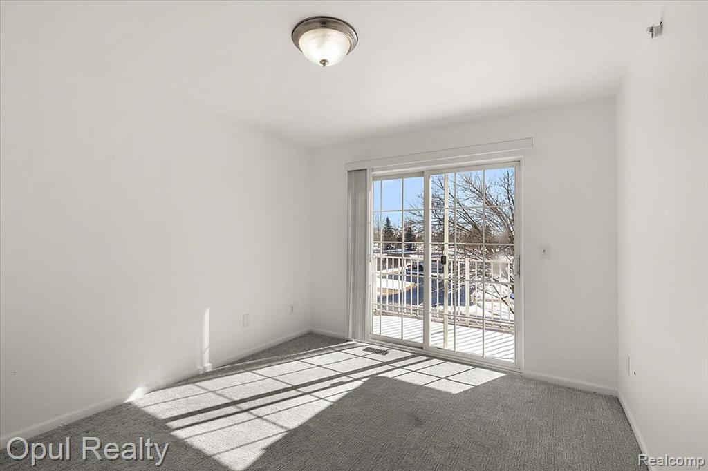 28263 Oakmonte Circle, New Hudson, MI 48165 — Photo 19