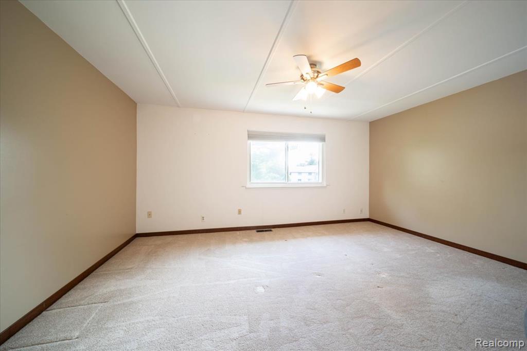 7310 Bluewater Drive, 116, Clarkston, MI 48348 — Photo 15