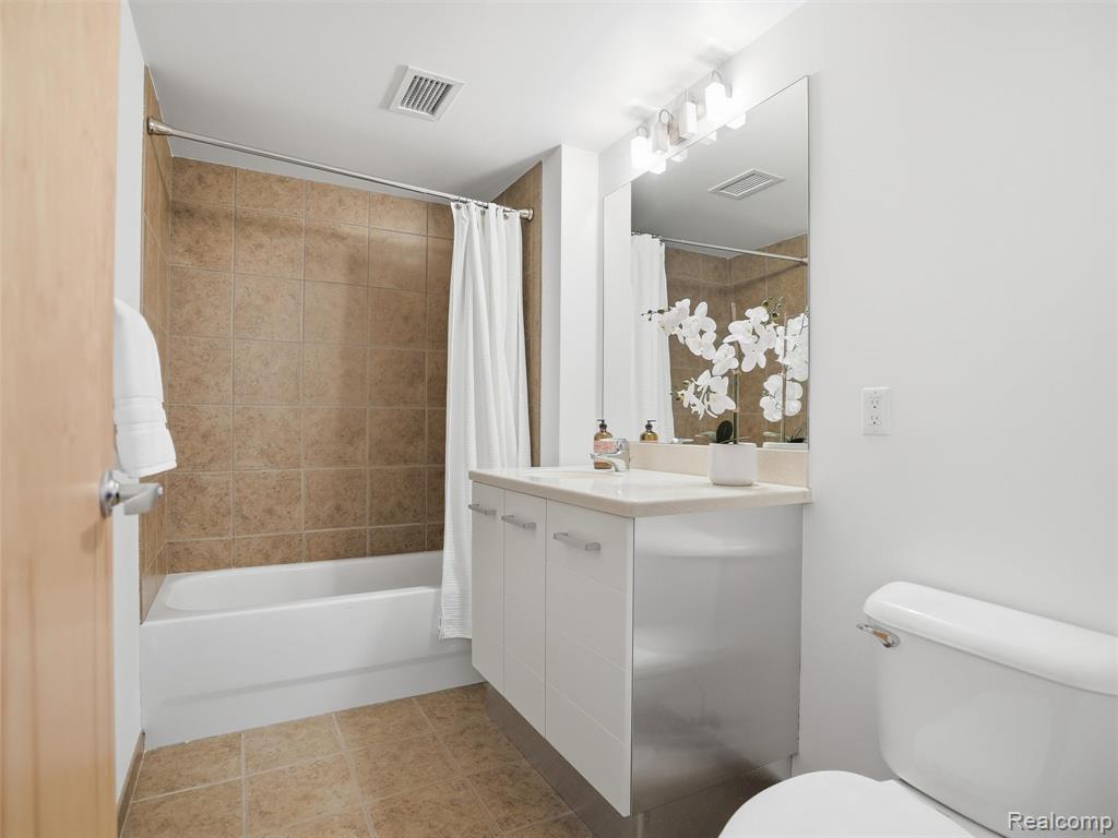 432 S Washington Avenue, 905, Royal Oak, MI 48067 — Photo 15