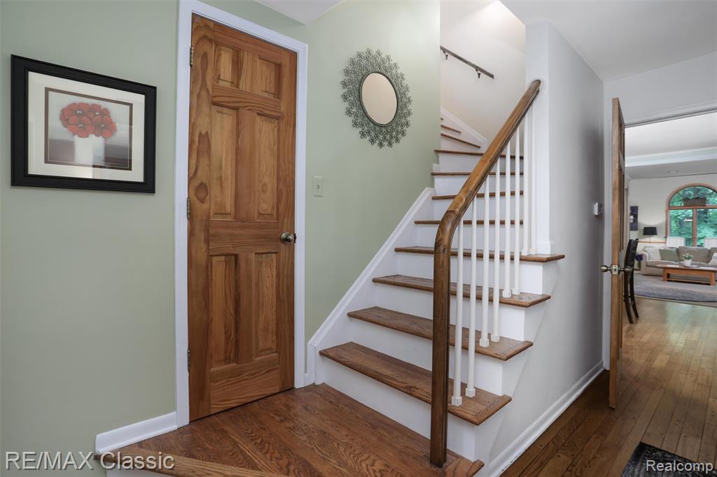 45100 Thornapple Lane, Northville, MI 48168 — Photo 11