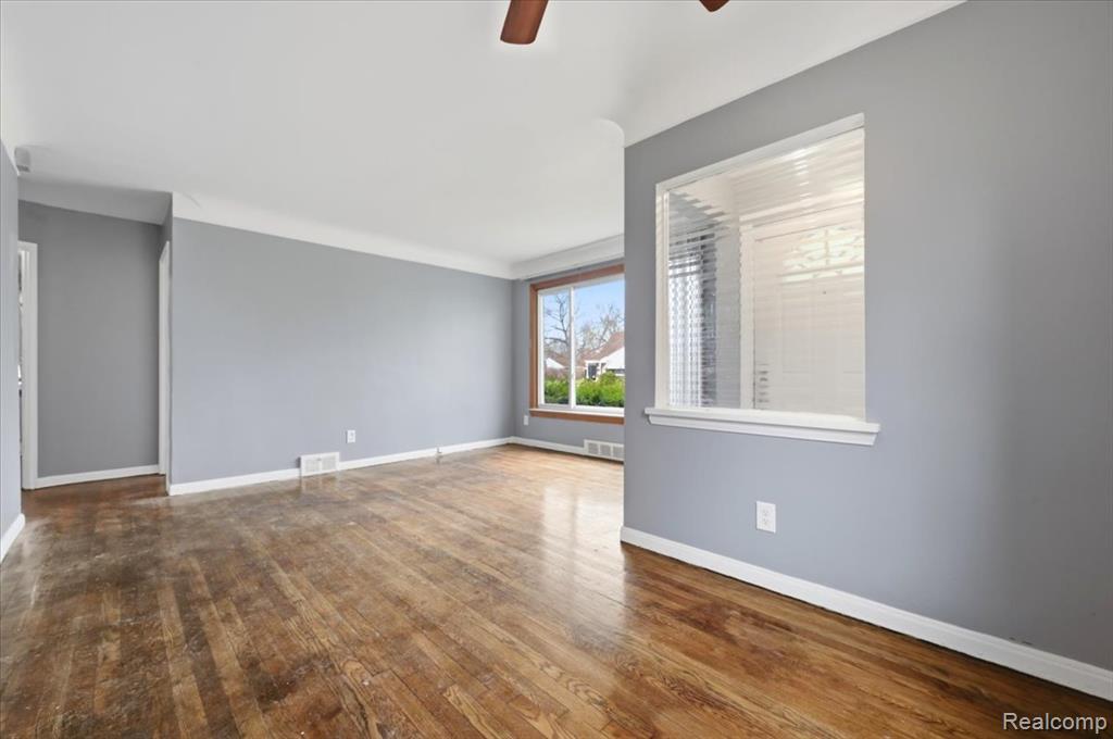 9193 Rutherford Street, Detroit, MI 48228 — Photo 5