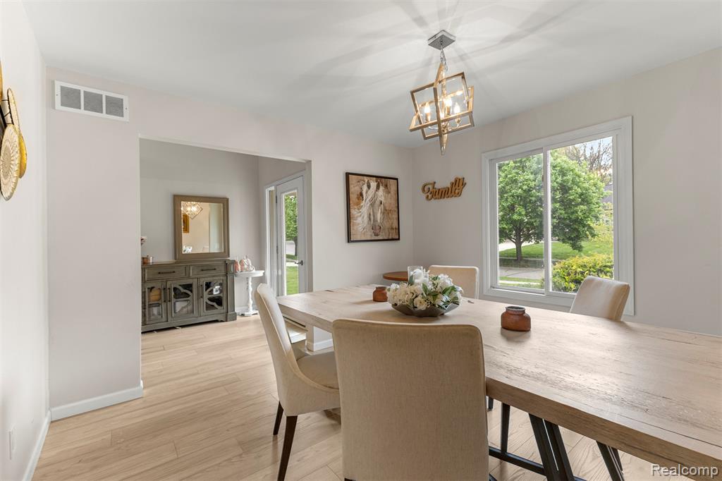 7978 Hoffman Drive, Waterford, MI 48327 — Photo 10