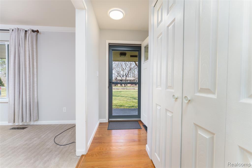1243 Blue Heron Drive, Highland, MI — Photo 9