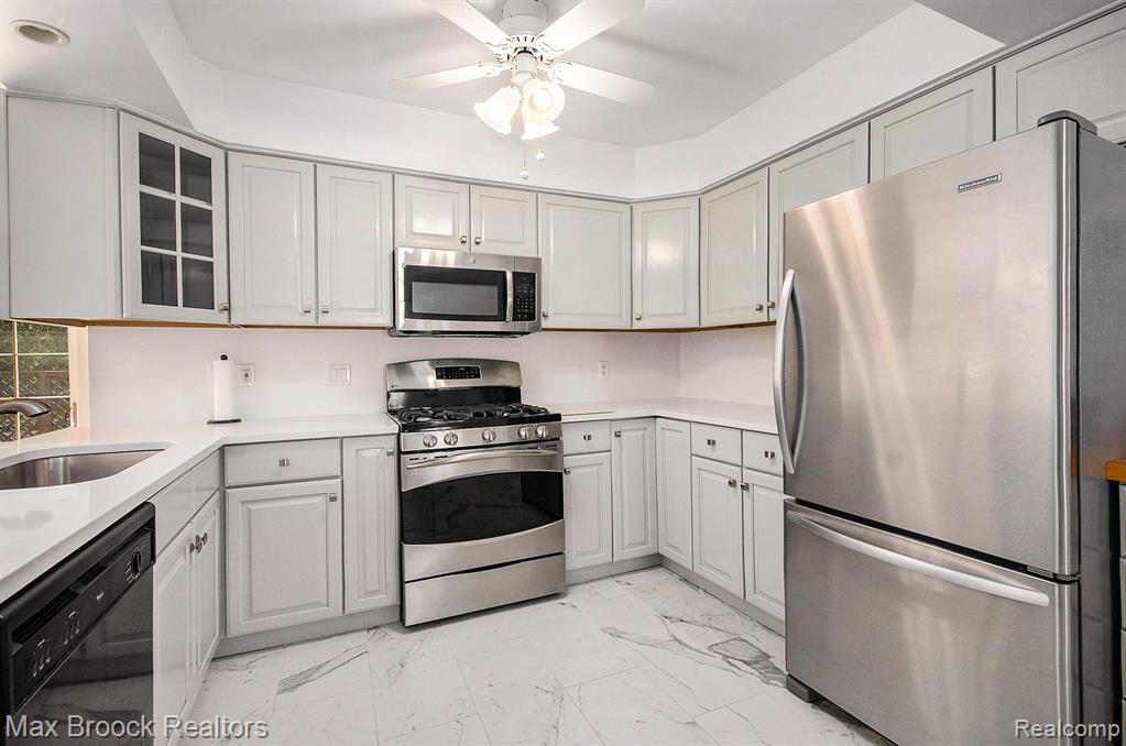 1564 Georgetown Place, Bloomfield Hills, MI 48304 — Photo 17