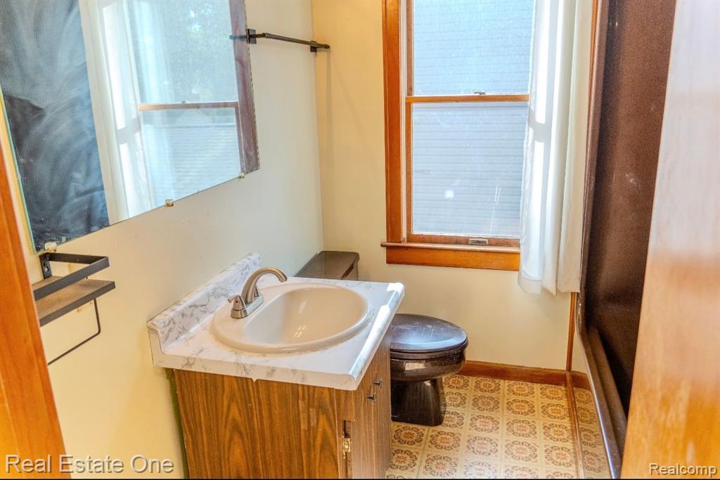 411 E MARSHALL Street, Ferndale, MI 48220 — Photo 27