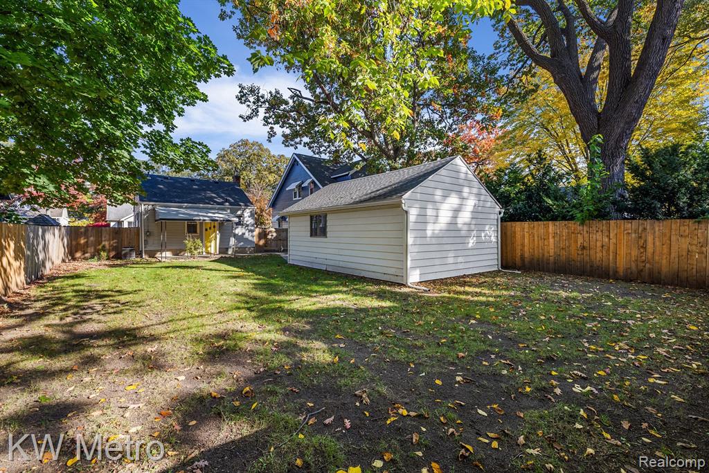 531 ALBANY Street, Ferndale, MI 48220 — Photo 19