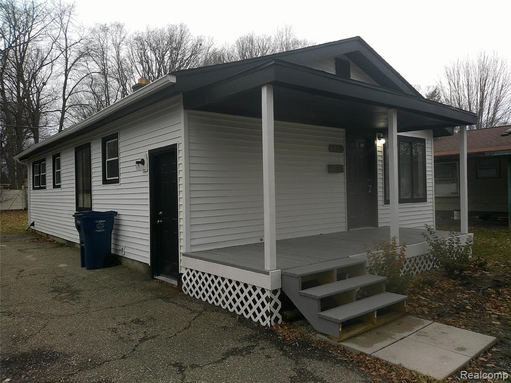 4502 Huckleberry Lane, Flint, MI 48507 — Photo 4