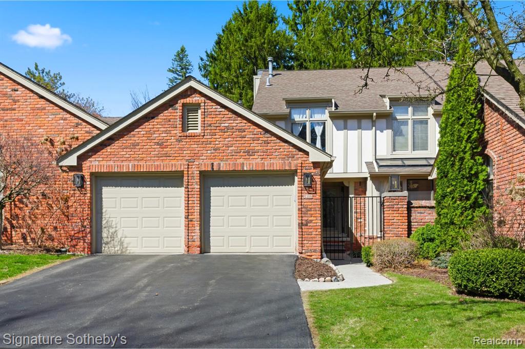 24122 Bingham Pointe Drive, 24, Bingham Farms, MI 48025