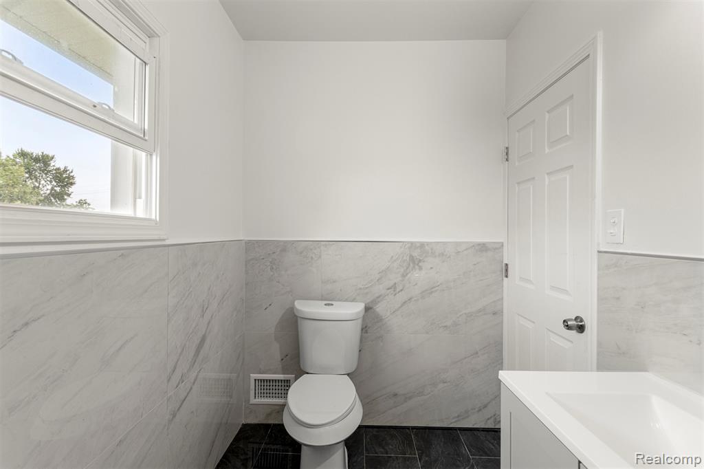 8863 Lane Street, Dearborn, MI 48209 — Photo 20