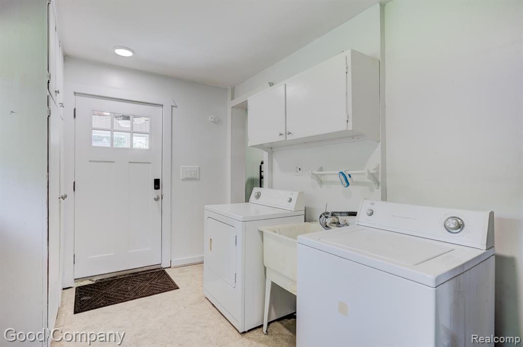 585 Roth Boulevard, Clawson, MI — Photo 14