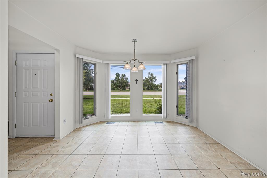 5274 E 14 Mile Road, Warren, MI 48092 — Photo 10