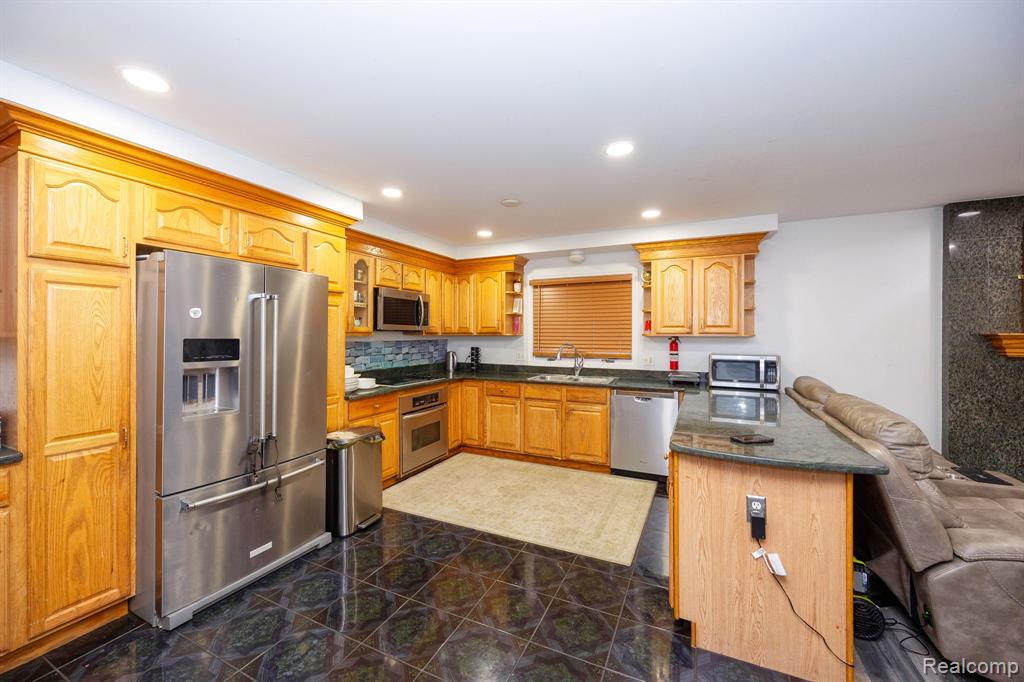 5858 Reuter Street, Dearborn, MI 48126 — Photo 24