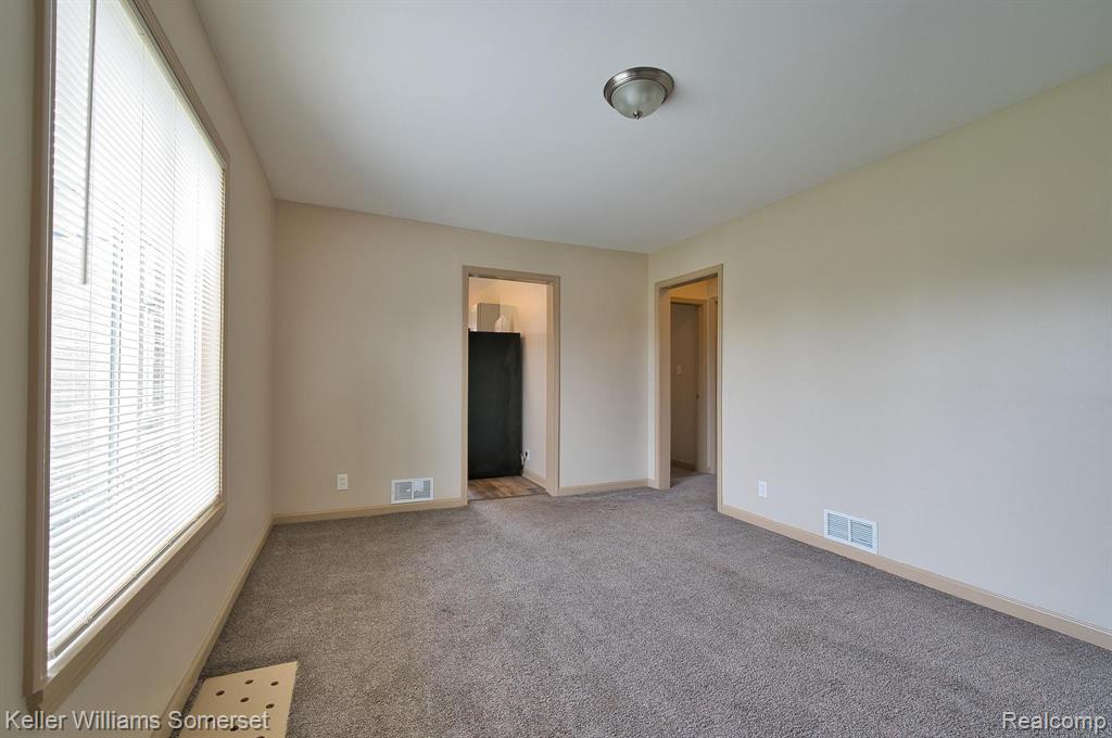 51 SPOKANE Drive, Pontiac, MI 48341 — Photo 39