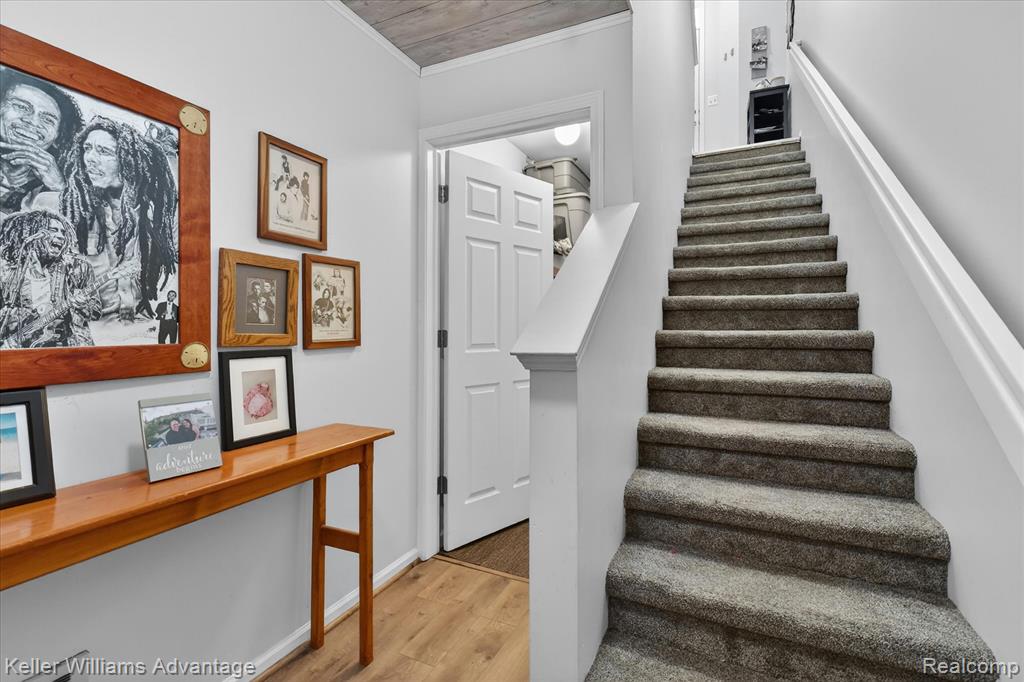 446 Old Pine Way, Walled Lake, MI 48390 — Photo 7