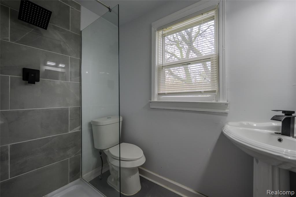 14720 E State Fair Street, Detroit, MI 48205 — Photo 39