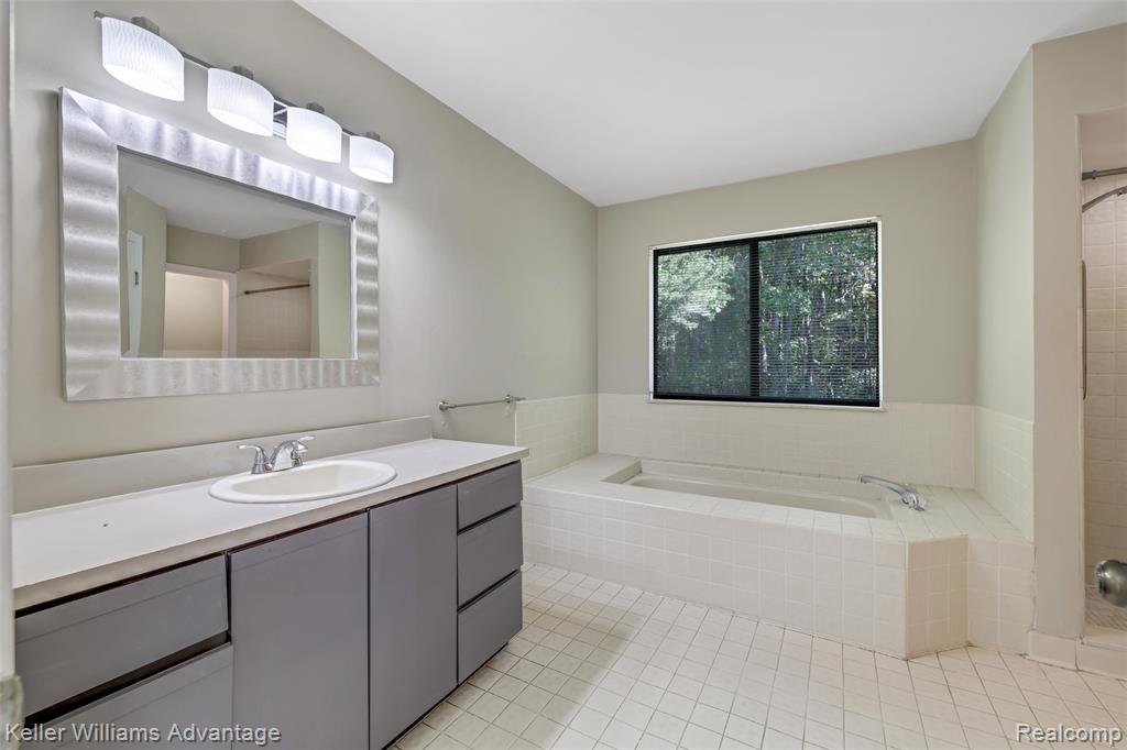 5480 Lyngre Drive, Howell, MI 48843 — Photo 23