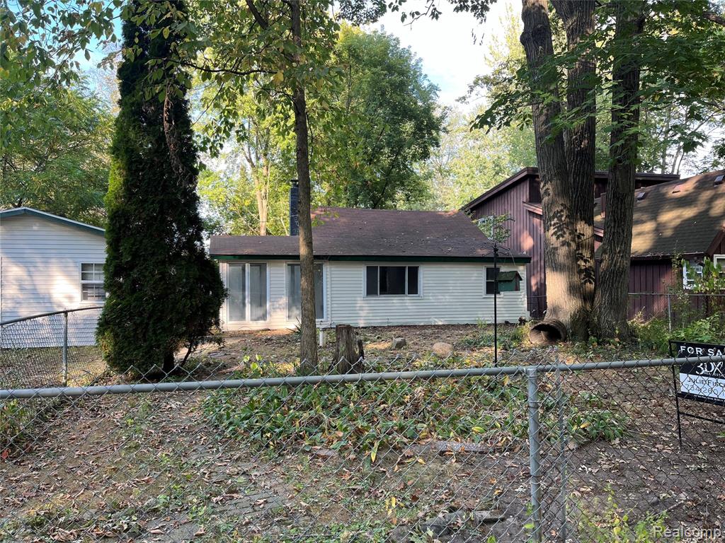 365 Grove Street, Whitmore Lake, MI 48189 — Photo 2