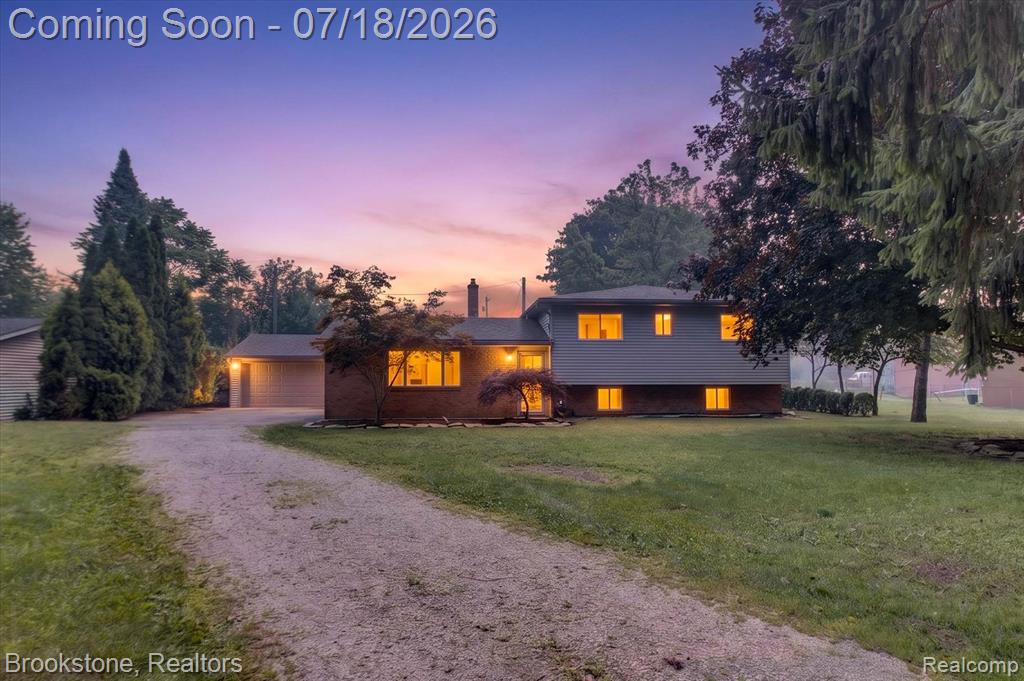 7176 Perry Lake Road, Clarkston, MI — Photo 2