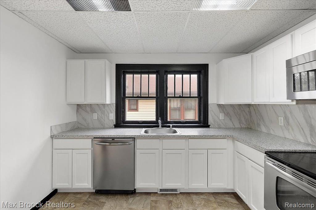 503 N WASHINGTON Avenue, Royal Oak, MI 48067 — Photo 15