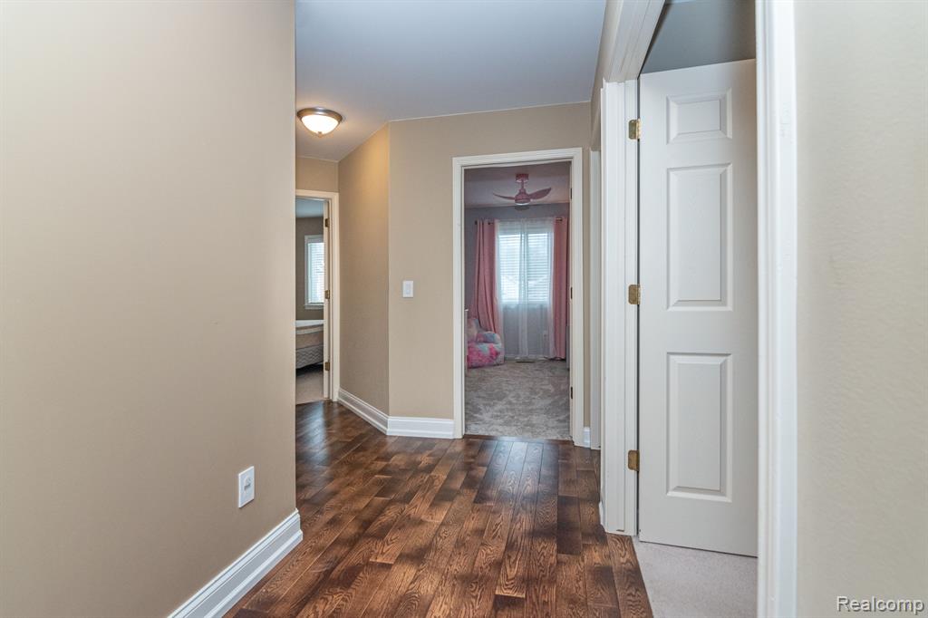 552 CROWN RIDGE Court, White Lake, MI — Photo 37
