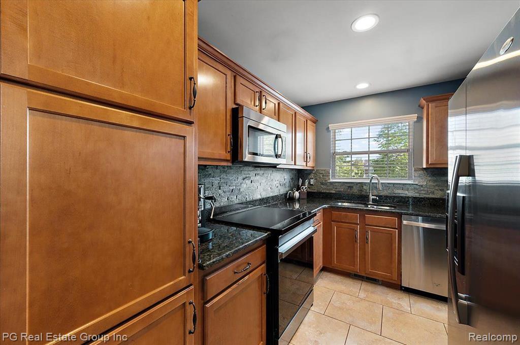 46104 BALDWIN Drive, Macomb, MI 48044 — Photo 20