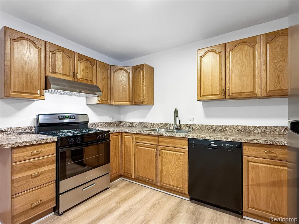 5611 Miriam Drive, Saginaw, MI 48601 — Photo 9
