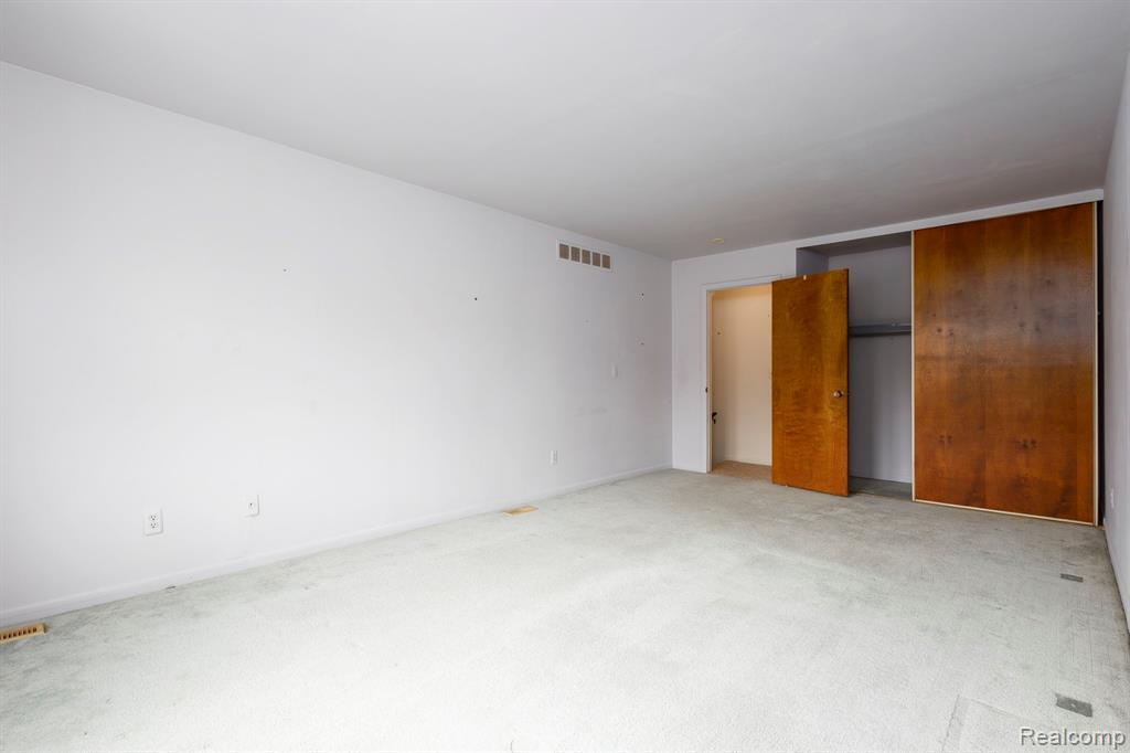 8707 Forest Court, Warren, MI 48093 — Photo 18