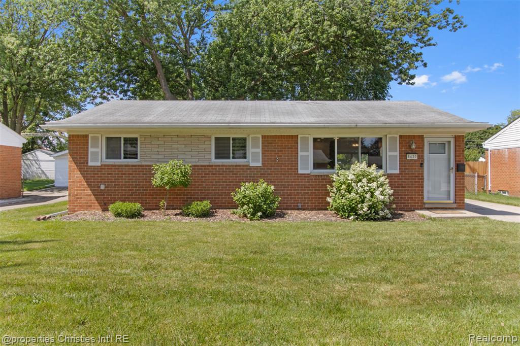 8439 Doncaster Drive, Sterling Heights, MI 48312 — front exterior