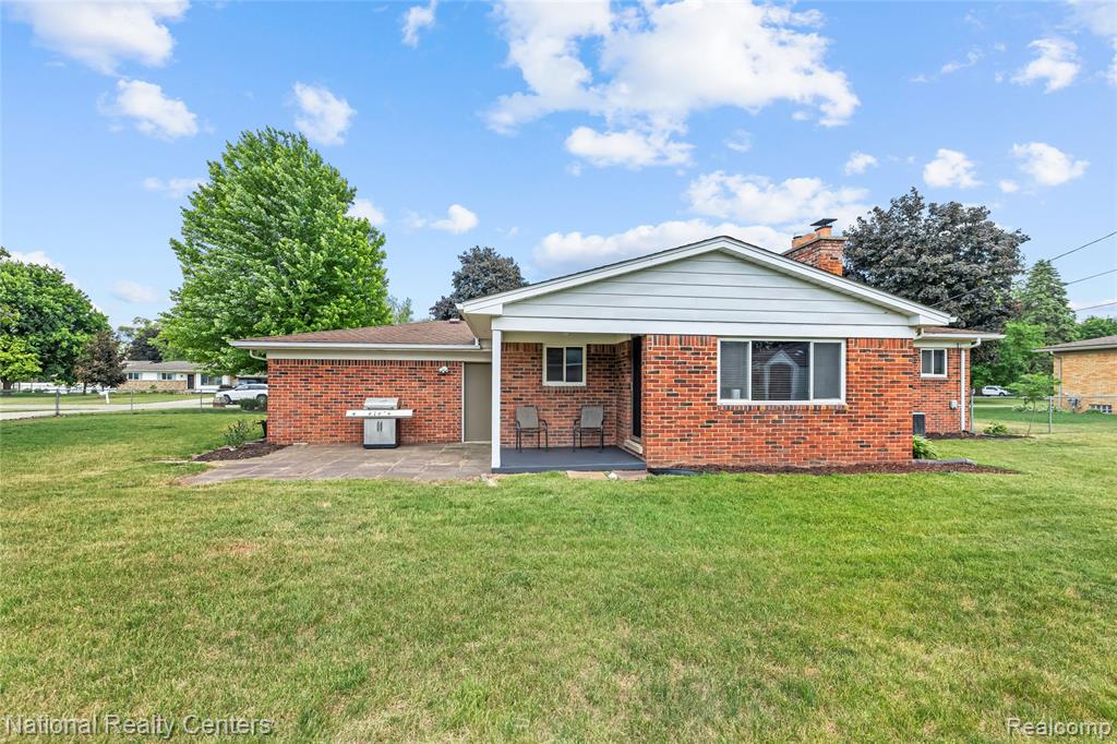 52655 Pappy, Shelby Twp, MI 48316 — Photo 18