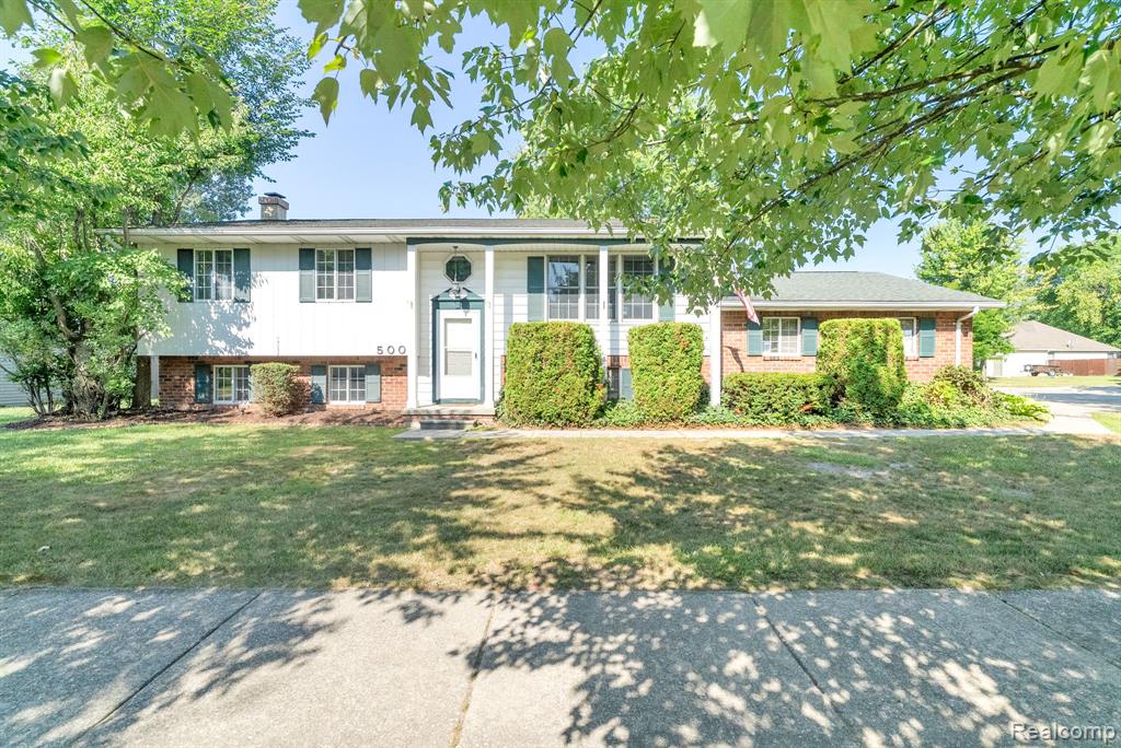 500 Connecticut Avenue, Marysville, MI 48040 — Photo 2