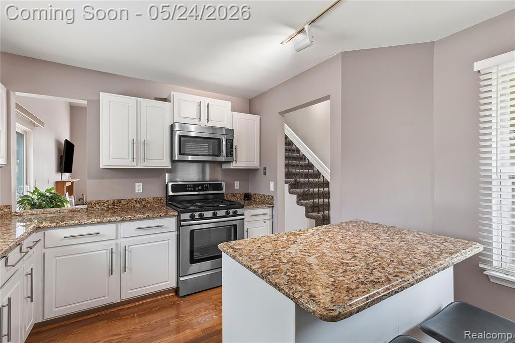6054 Carnegie Street, Romulus, MI 48174 — Photo 11