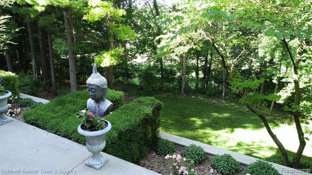 9945 ROLLING GREENS Drive, Pinckney, MI 48169 — Photo 5