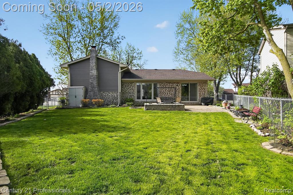 45560 Edgewood Court, Canton, MI 48187 — Photo 42