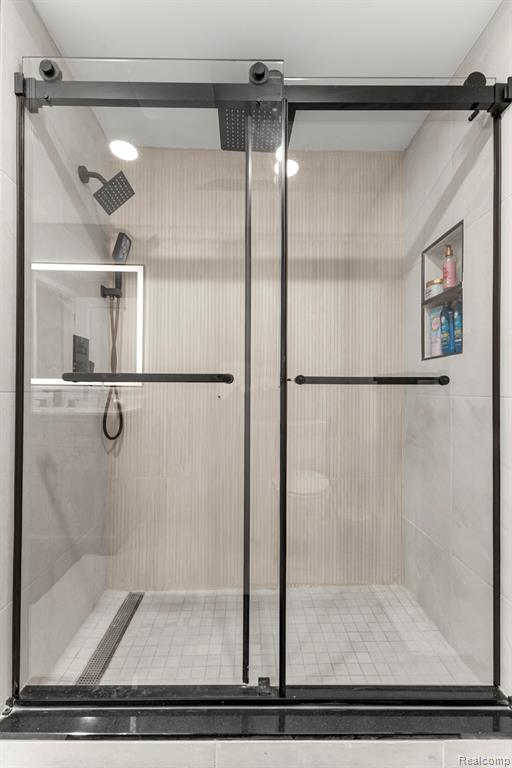 27020 Havelock Drive, Dearborn Heights, MI 48127 — Photo 47
