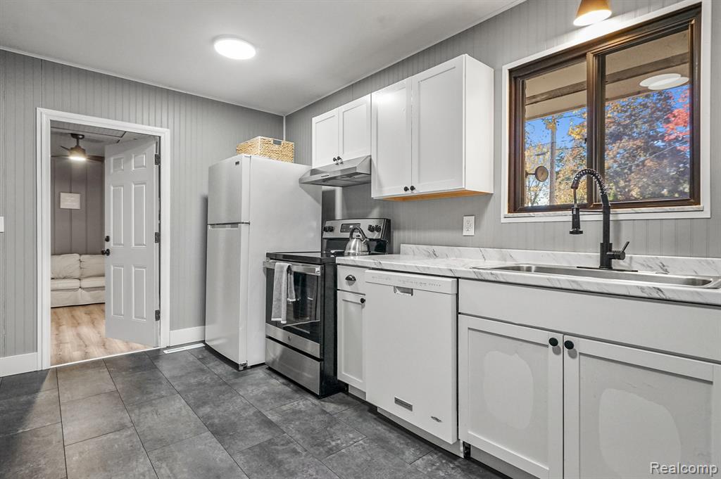 507 Dale Street, Flushing, MI 48433 — Photo 10