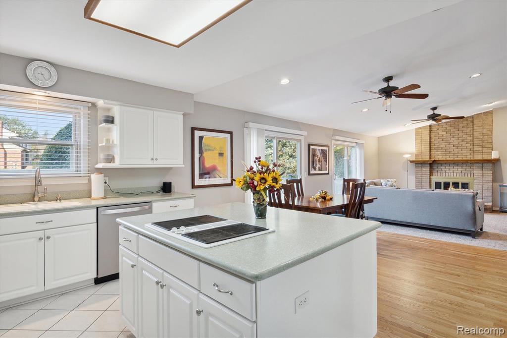 25999 PETROS Boulevard, Novi, MI — Photo 17