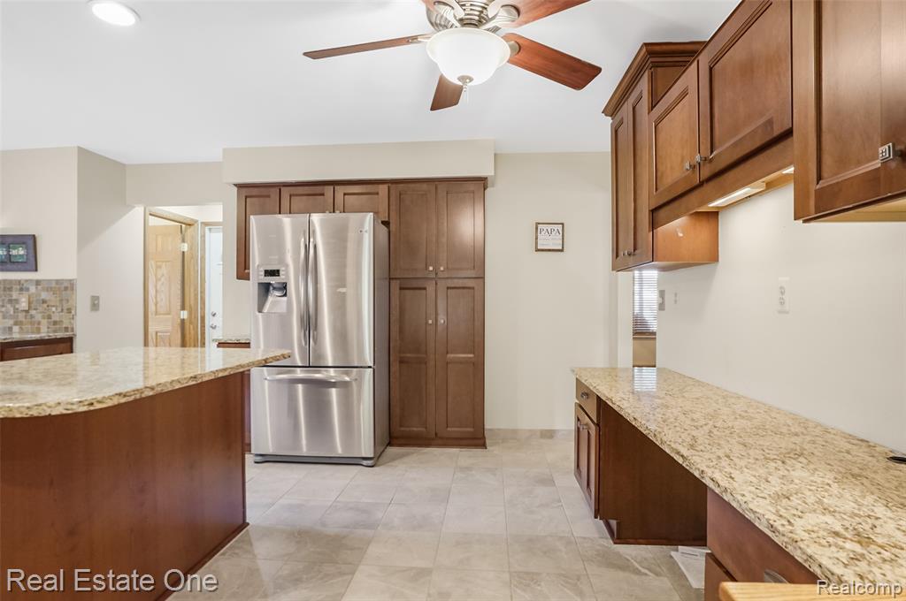 5566 Larkins Drive, Troy, MI 48085 — Photo 12