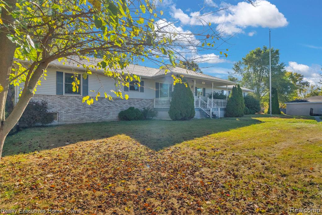 4602 Meadowlawn Drive, Fort Gratiot, MI 48059 — Photo 4