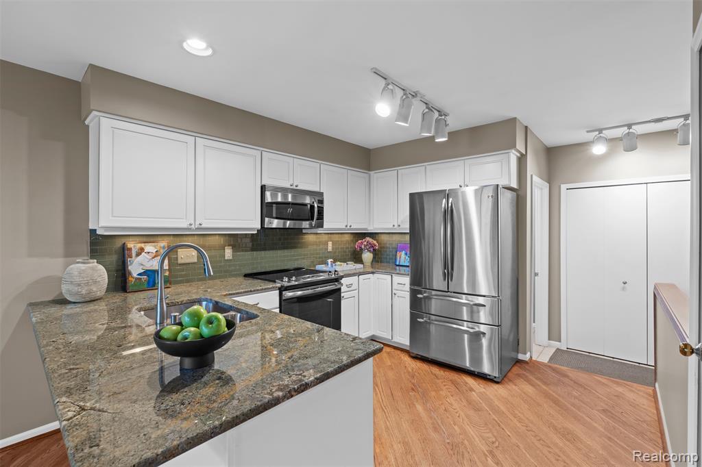 818 Edgemont Run, Bloomfield Hills, MI 48304 — Photo 8