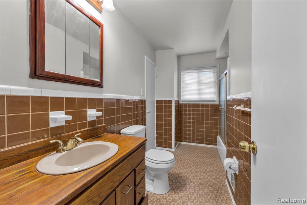 4934 McKinley Street, Dearborn Heights, MI 48125 — Photo 17
